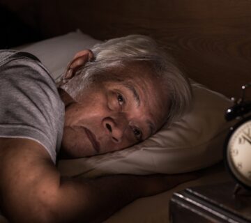 علت بی قراری در پیری