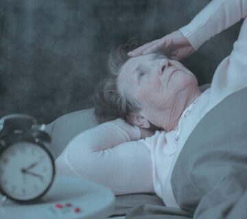 حرف زدن در خواب چگونه است؟